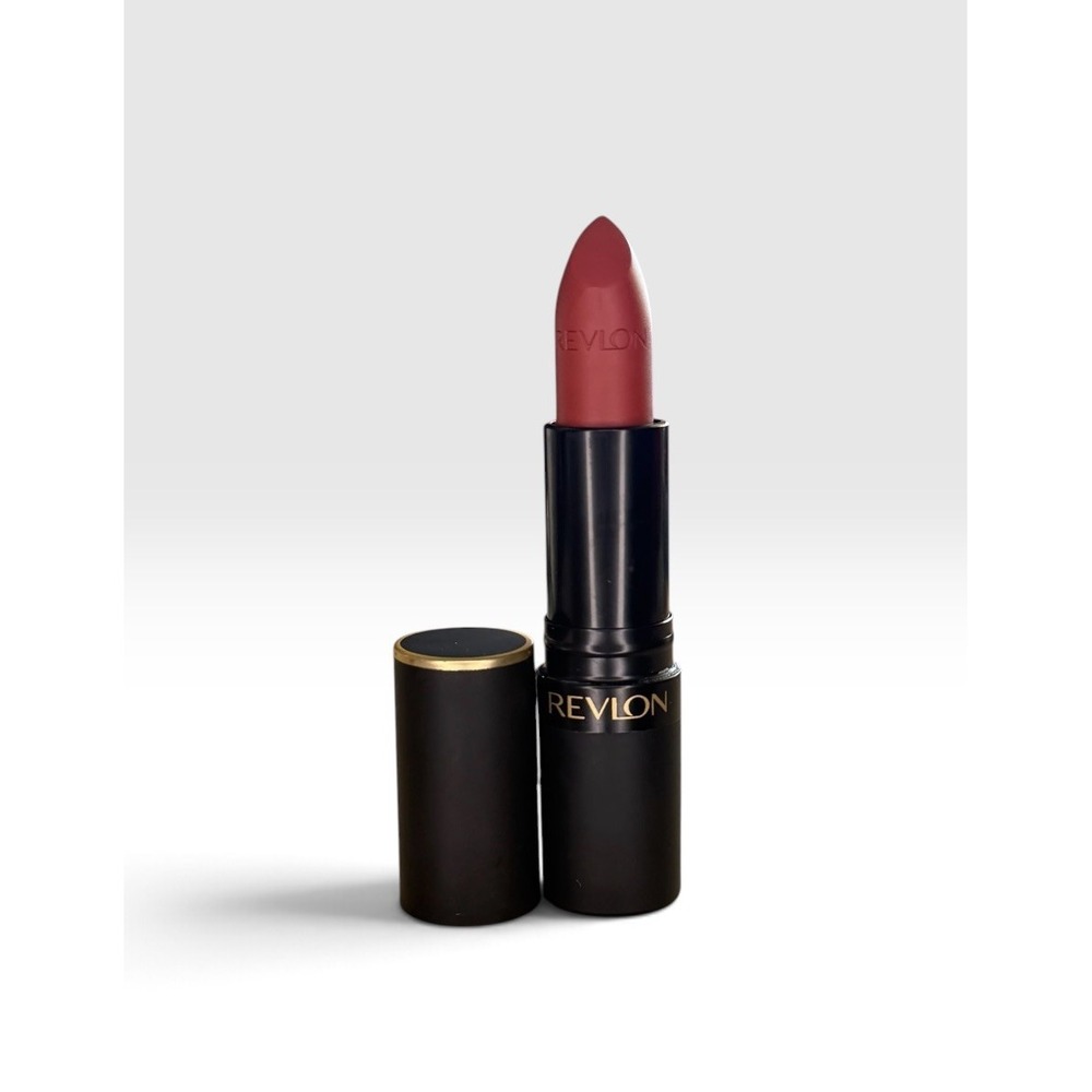 REVLON Super Lustrous MATTE Lipstick 026 Getting Serious. New